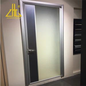 Porte battante en aluminium