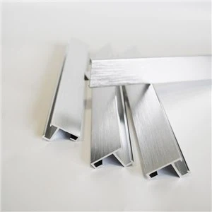 Extrusions de panneaux en aluminium